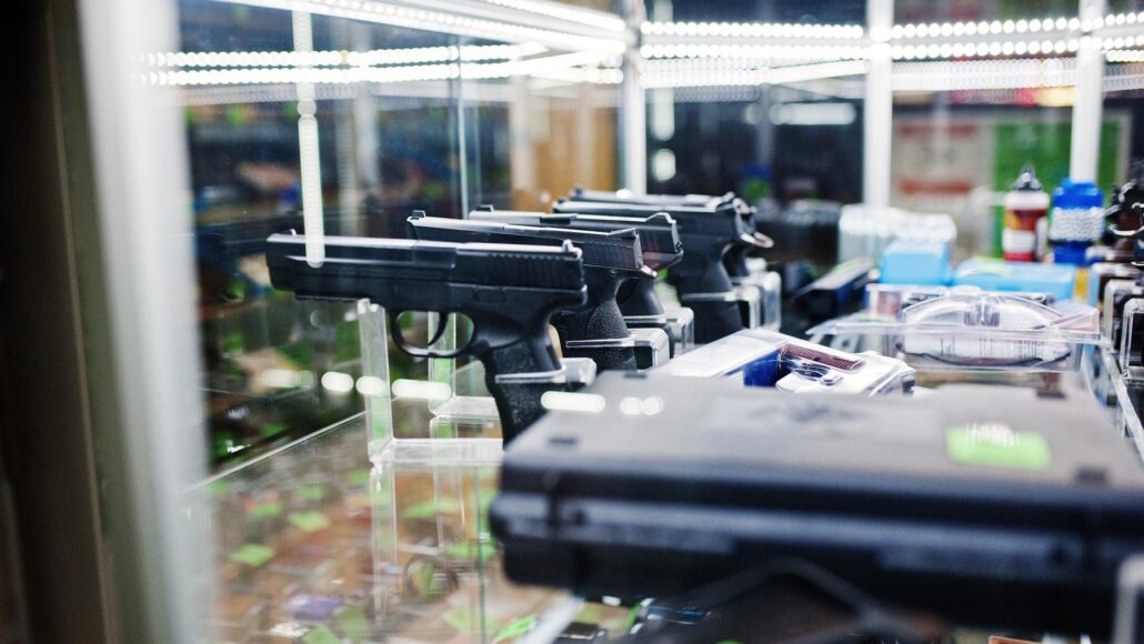 buying a gun at a gun show or gun store - firearm sales and gun laws concealed carry in Georgia